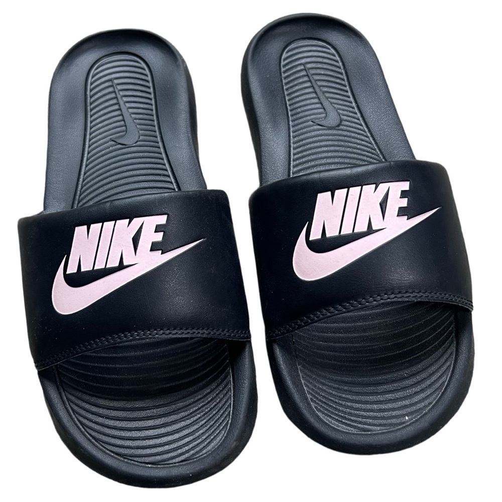 Womenโs Nike Slides - Black & Pink - Like new condition!